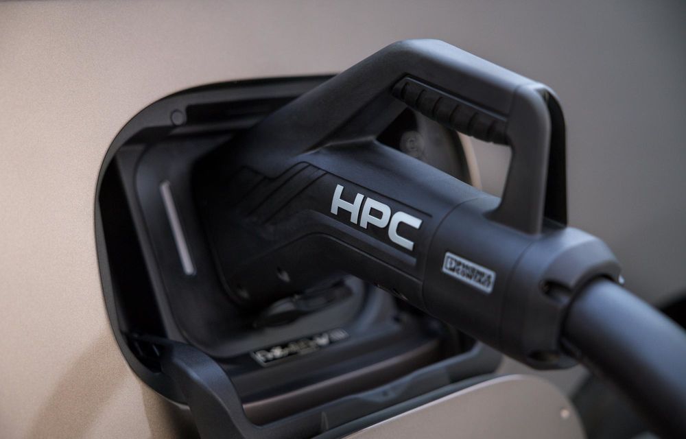 Noul Mercedes-Benz VLE, succesorul electric al Clasei V - Poza 46