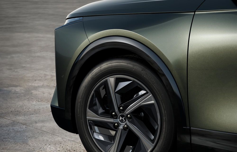 Noul DS N°7: SUV de lux electric cu autonomie de până la 740 de kilometri - Poza 25