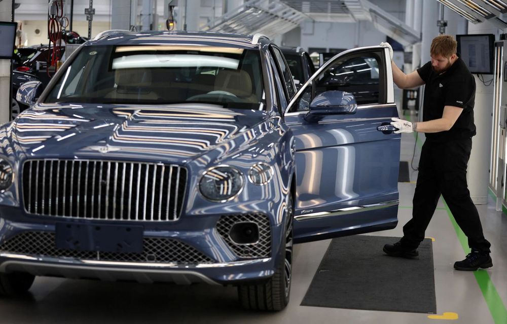 Bentley reduce sute de locuri de muncă pe fondul scăderii profitului - Poza 2