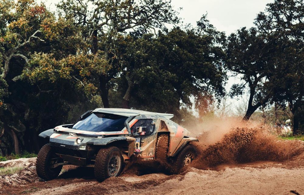Raliul Portugaliei W2RC: Dacia Sandriders, pe podium după prima probă specială - Poza 1
