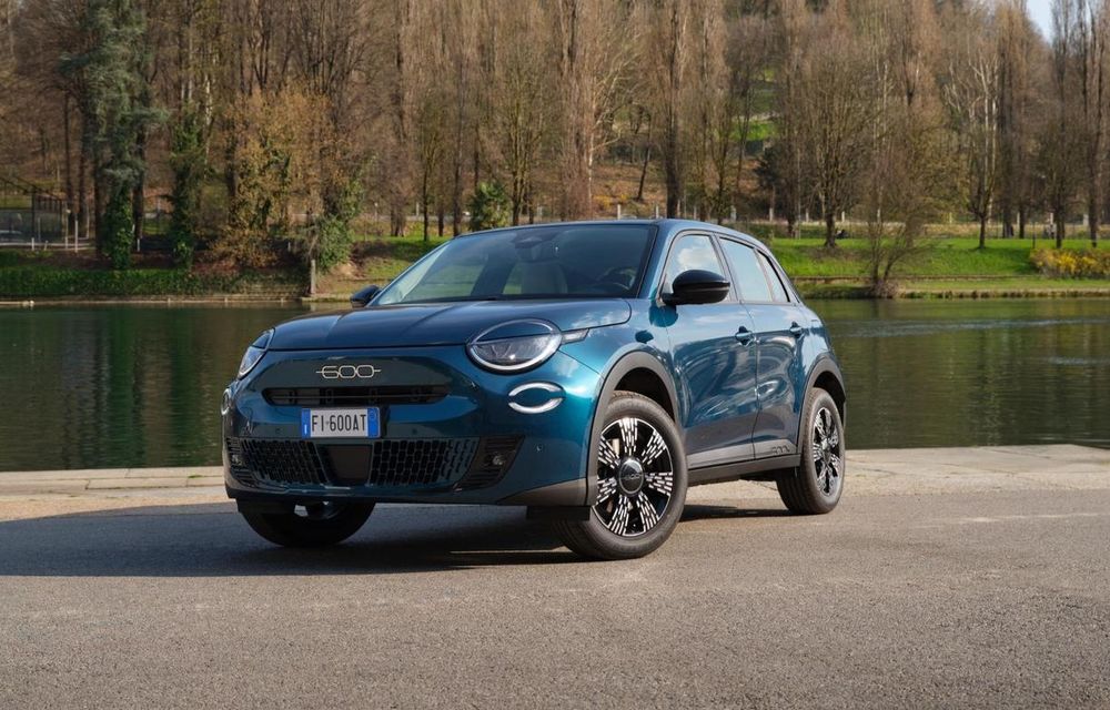 Noul Fiat 600 Petrol: versiune cu motor pe benzină și cutie manuală - Poza 1