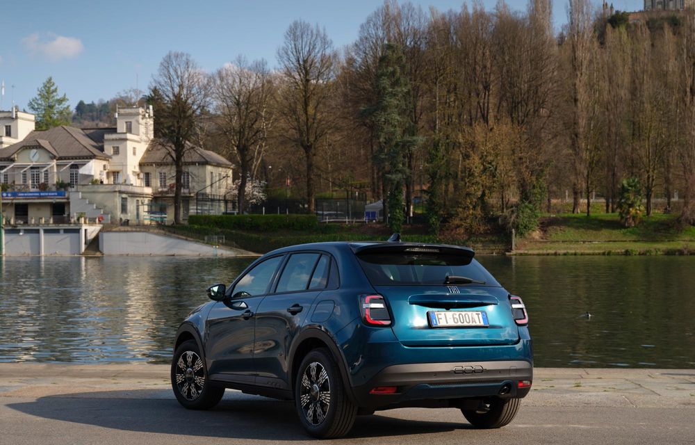 Noul Fiat 600 Petrol: versiune cu motor pe benzină și cutie manuală - Poza 13