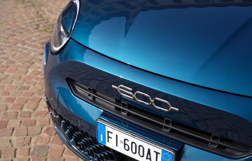 Noul Fiat 600 Petrol: versiune cu motor pe benzină și cutie manuală - Poza 16