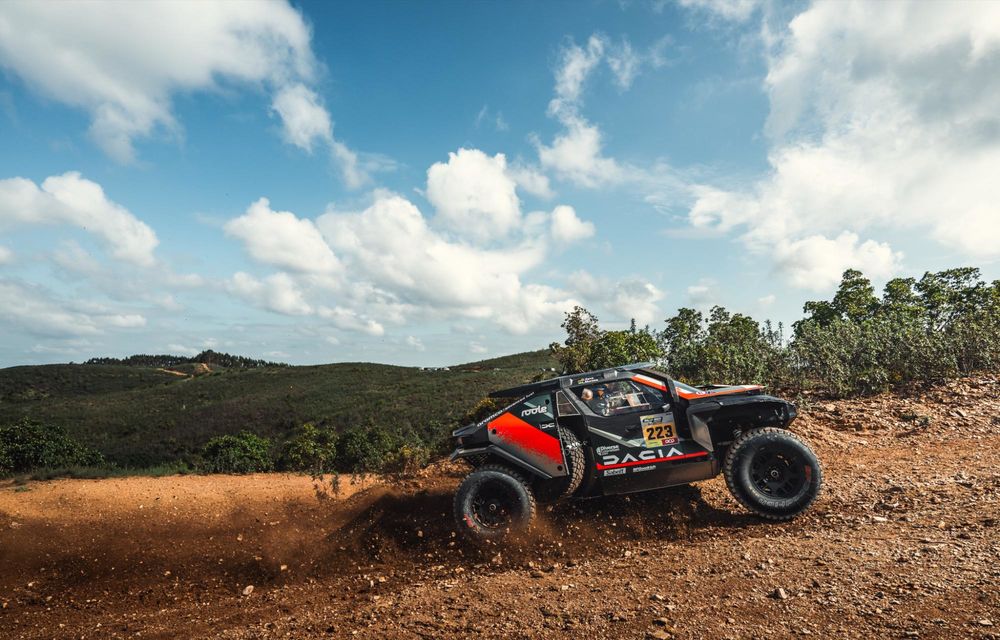 Sebastien Loeb câștigă Raliul Portugaliei W2RC la volanul Daciei Sandrider - Poza 2 Sebastien Loeb câștigă Raliul Portugaliei W2RC la volanul Daciei Sandrider - Poza 2
