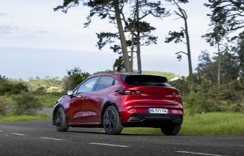Electric sau hibrid? Redacția Automarket răspunde cu ajutorul a două modele electrificate Renault - Poza 5
