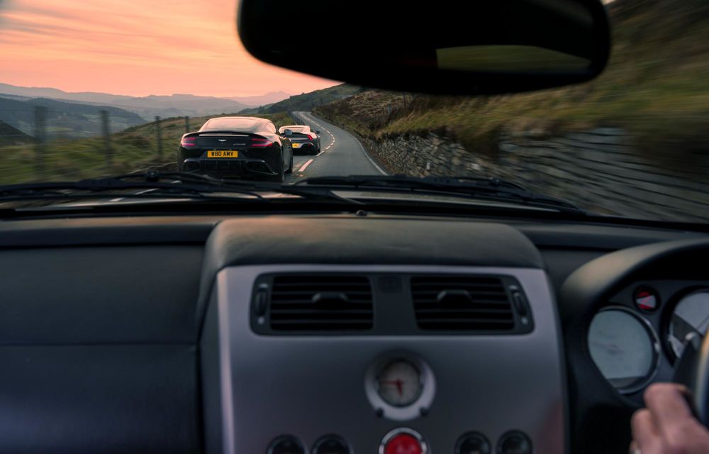 Aston Martin sărbătorește 25 de ani de la debutul lui Vanquish - Poza 8