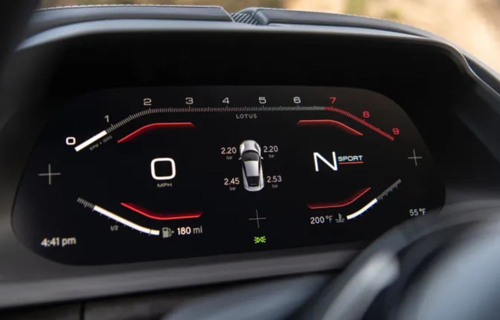 Lotus Emira Scura: ediție specială limitată inspirată de Exige Scura din 2009 - Poza 3