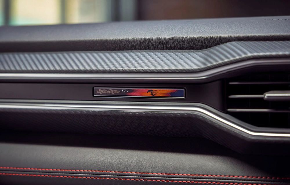 Ford Mustang EcoBoost TLD Signature Edition: ediție specială limitată la 550 de unități - Poza 9