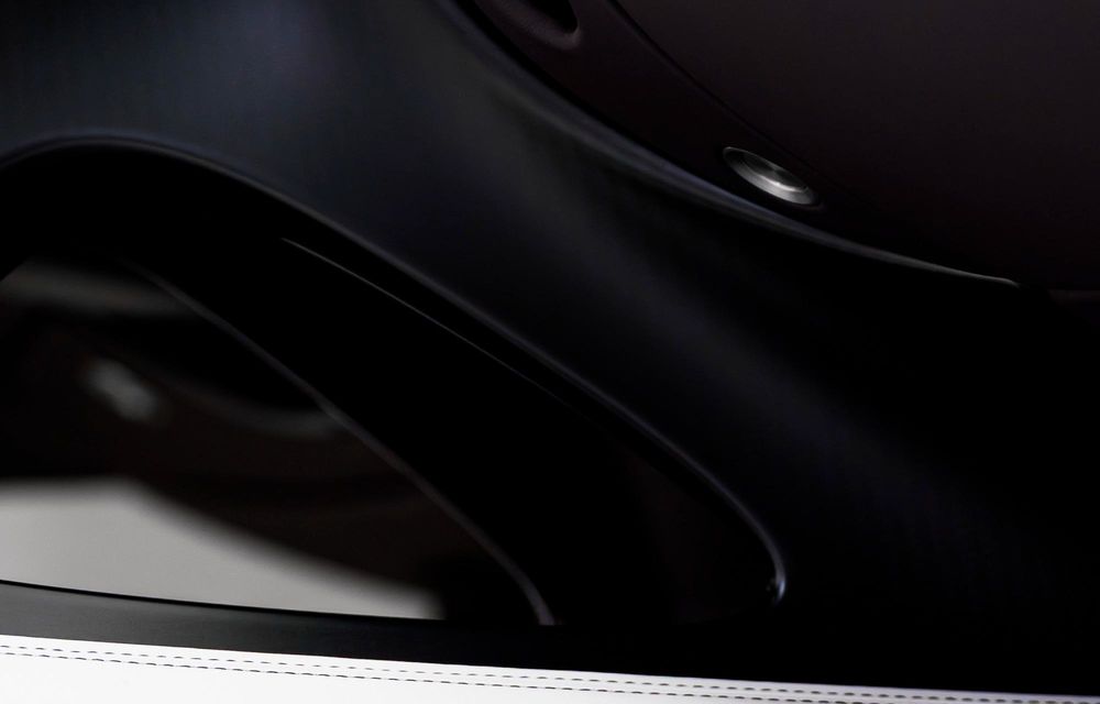 Noul Bugatti W16 Mistral „Caroline”: exemplar unicat, creat ca omagiu pentru fiica proprietarului - Poza 13