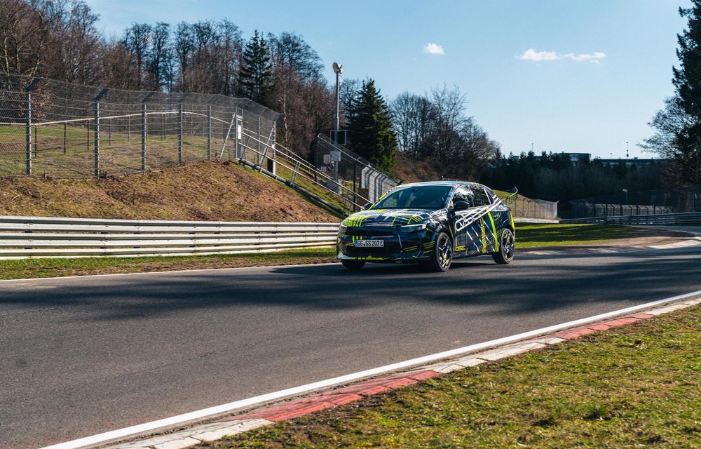 Imagini noi cu viitorul Opel Corsa GSE: lansare în octombrie - Poza 4 Imagini noi cu viitorul Opel Corsa GSE: lansare în octombrie - Poza 4