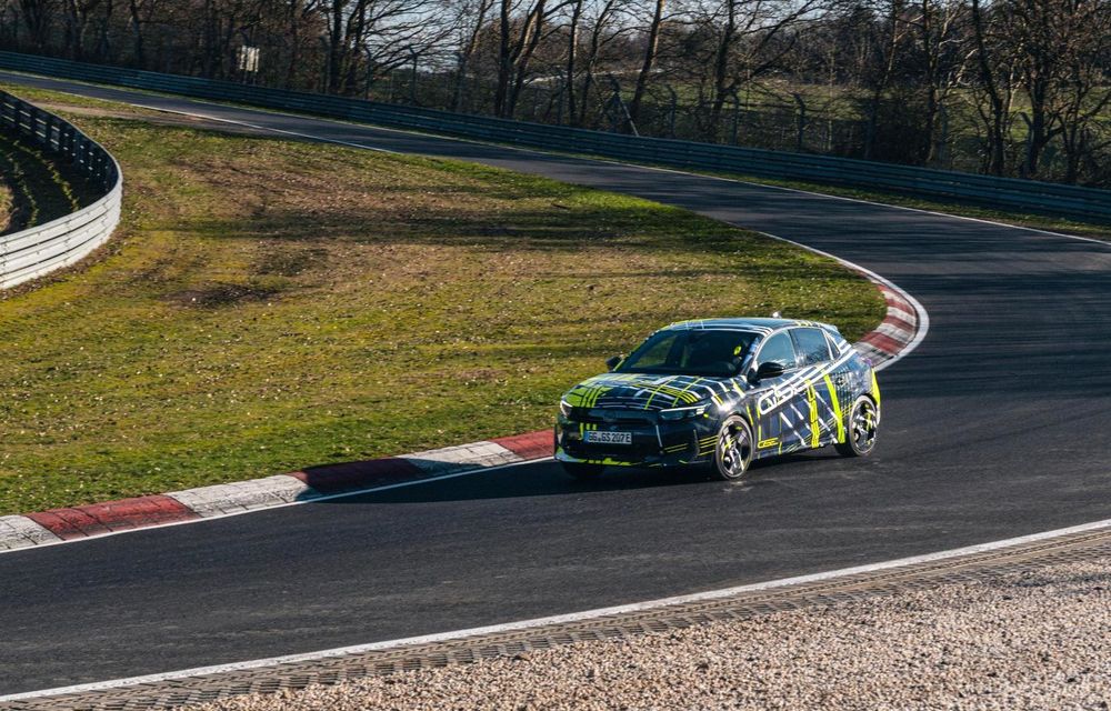 Imagini noi cu viitorul Opel Corsa GSE: lansare în octombrie - Poza 1 Imagini noi cu viitorul Opel Corsa GSE: lansare în octombrie - Poza 1