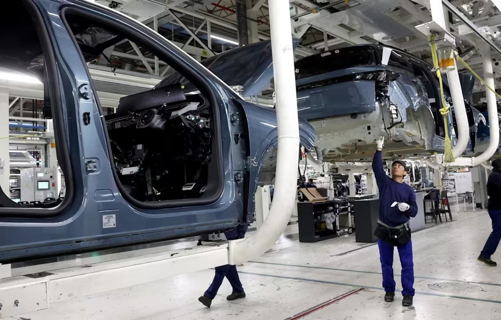 Stellantis recheamă până la 700.000 de mașini în service din cauza unui risc de incendiu - Poza 2