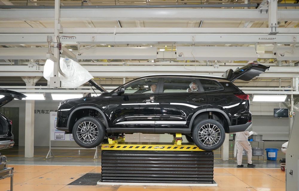 REPORTAJ: Am vizitat uzina Chery din China. Locul unde se asamblează Tiggo 8 și 9 - Poza 30