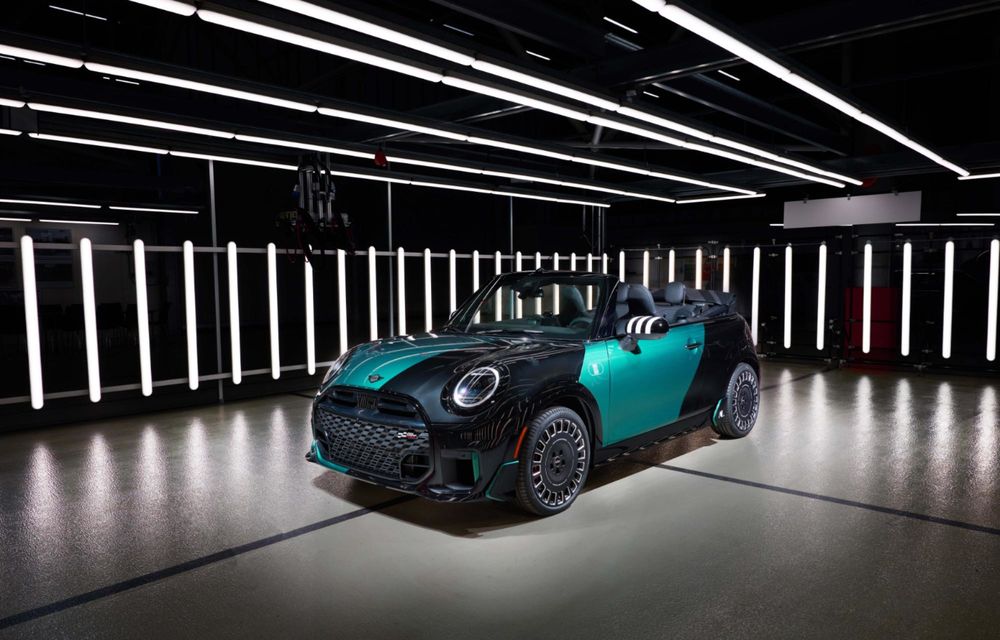 Mini a creat un exemplar unicat al lui Cooper JCW Convertible pentru un client din SUA - Poza 2 Mini a creat un exemplar unicat al lui Cooper JCW Convertible pentru un client din SUA - Poza 2