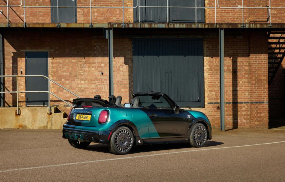 Mini a creat un exemplar unicat al lui Cooper JCW Convertible pentru un client din SUA - Poza 7 Mini a creat un exemplar unicat al lui Cooper JCW Convertible pentru un client din SUA - Poza 7