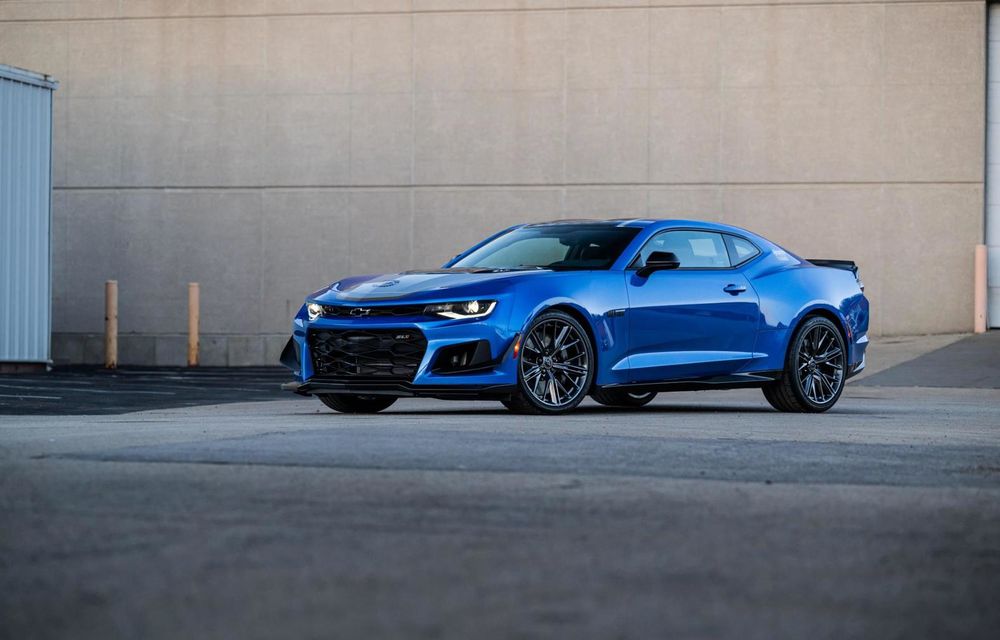 Chevrolet Camaro ar putea reveni sub forma unui sedan - Poza 1 Chevrolet Camaro ar putea reveni sub forma unui sedan - Poza 1