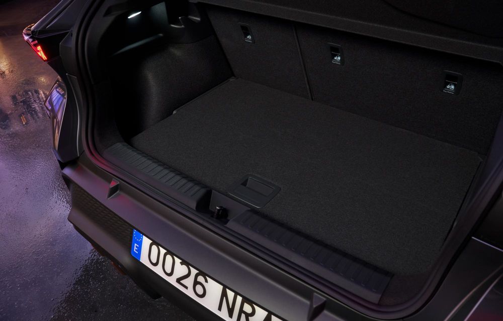 Noua Cupra Raval: cea mai accesibilă electrică a mărcii are până la 226 CP - Poza 16