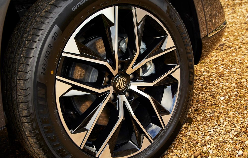 Noul MG S9 PHEV a ajuns în România: start de la 35.990 euro - Poza 39