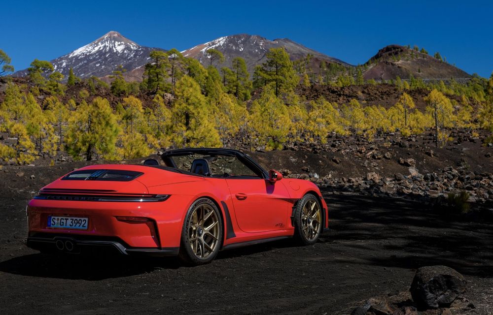 Primul Porsche 911 GT3 decapotabil: motor aspirat natural și transmisie manuală - Poza 9