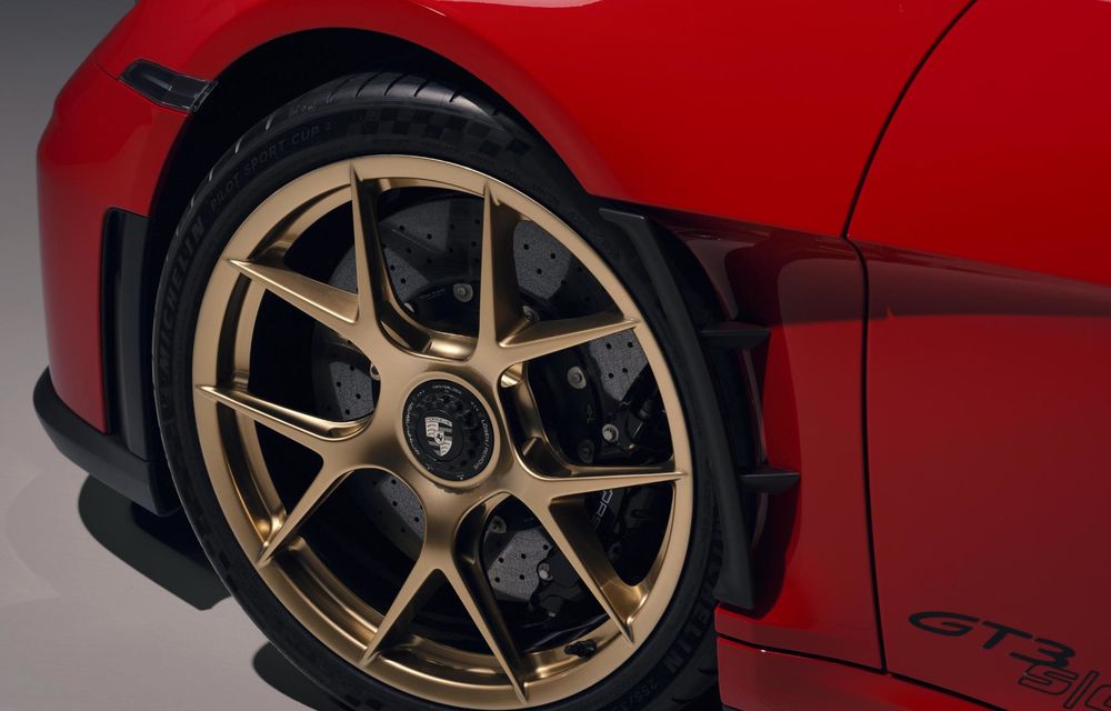 Primul Porsche 911 GT3 decapotabil: motor aspirat natural și transmisie manuală - Poza 17