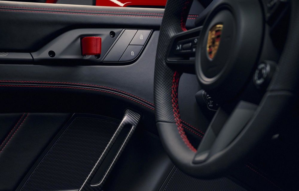 Primul Porsche 911 GT3 decapotabil: motor aspirat natural și transmisie manuală - Poza 22