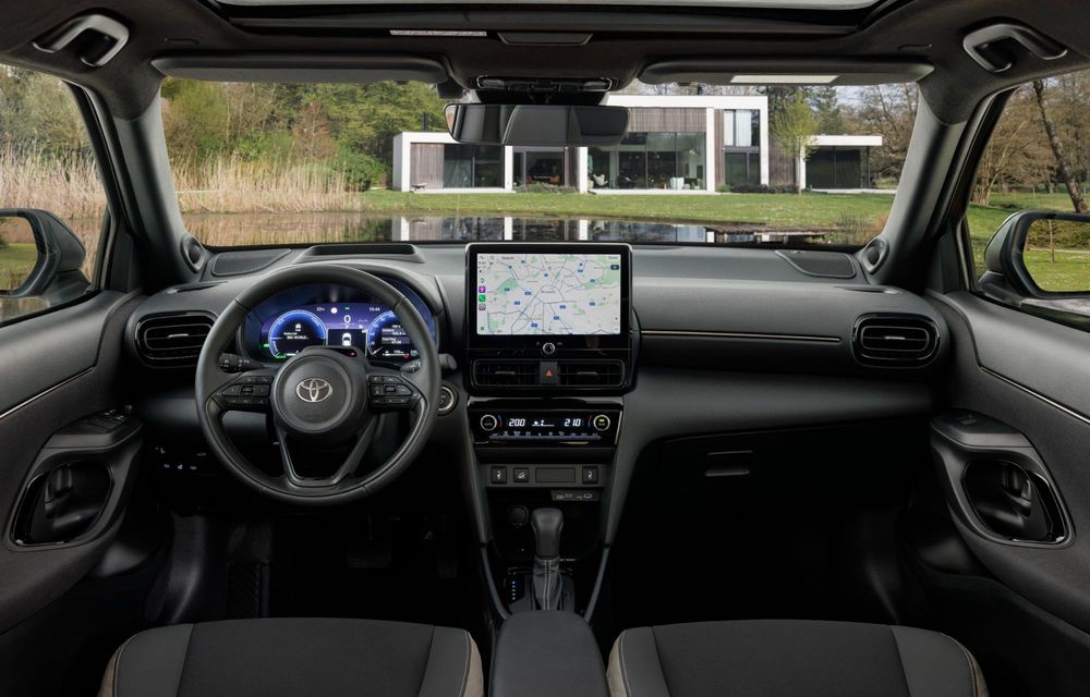 Noua Toyota Yaris Cross facelift: design revizuit și culori noi - Poza 19