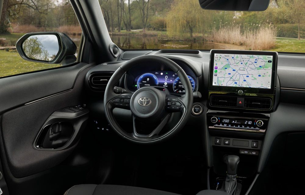 Noua Toyota Yaris Cross facelift: design revizuit și culori noi - Poza 20