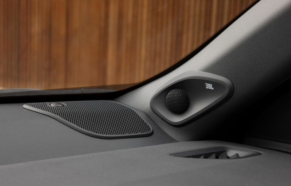 Noua Toyota Yaris Cross facelift: design revizuit și culori noi - Poza 21