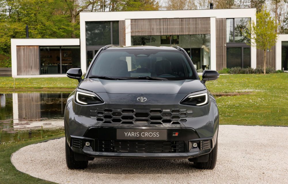 Noua Toyota Yaris Cross facelift: design revizuit și culori noi - Poza 27