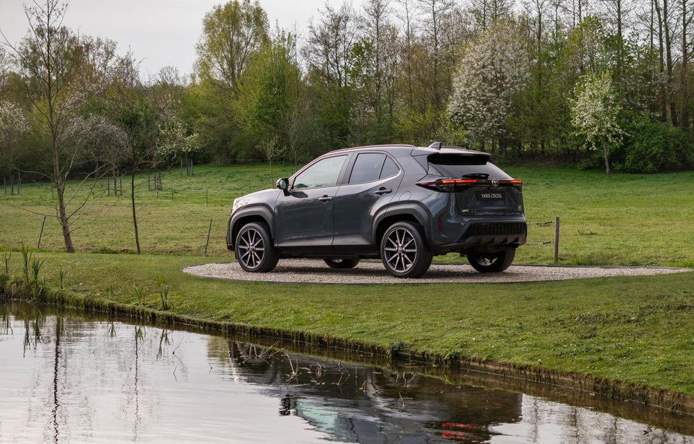 Noua Toyota Yaris Cross facelift: design revizuit și culori noi - Poza 29