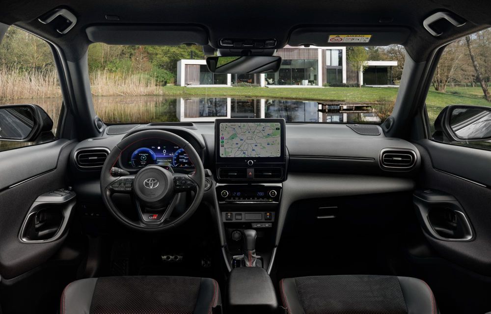 Noua Toyota Yaris Cross facelift: design revizuit și culori noi - Poza 41
