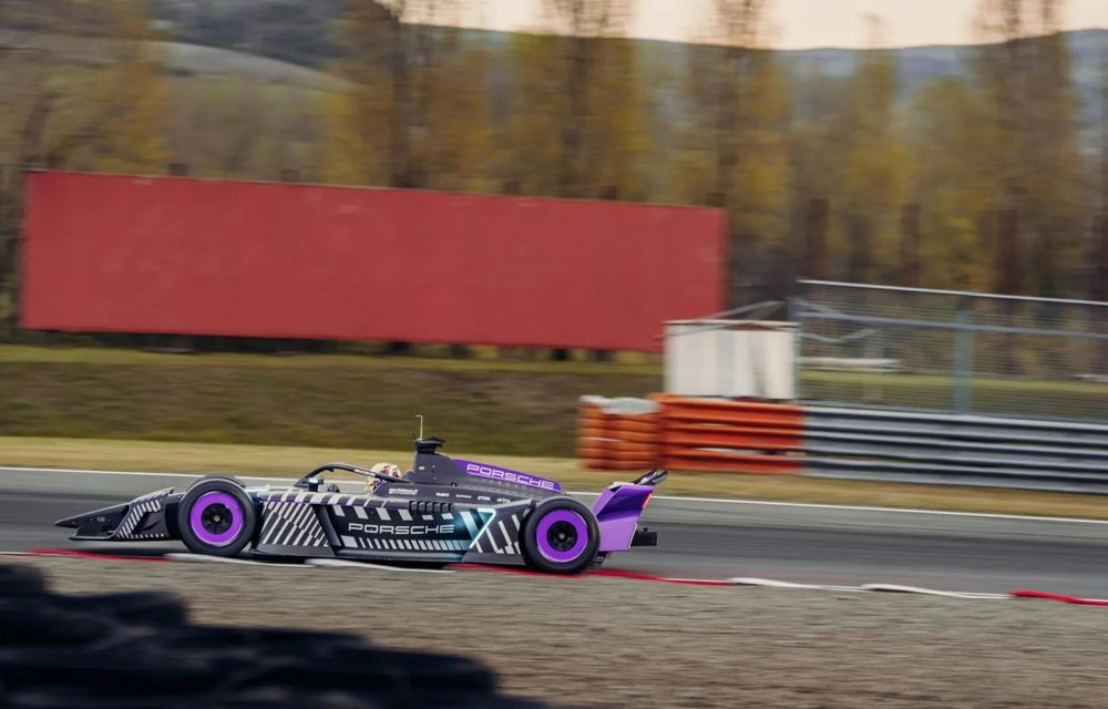 Formula E: Porsche prezintă noul monopost electric 975 RSE - Poza 2