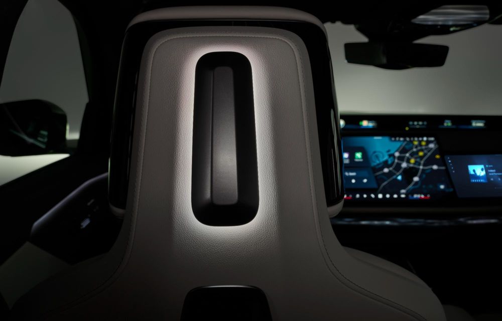 Noul BMW Seria 7 facelift: ecran pentru pasager și 727 km autonomie pentru versiunea electrică - Poza 23