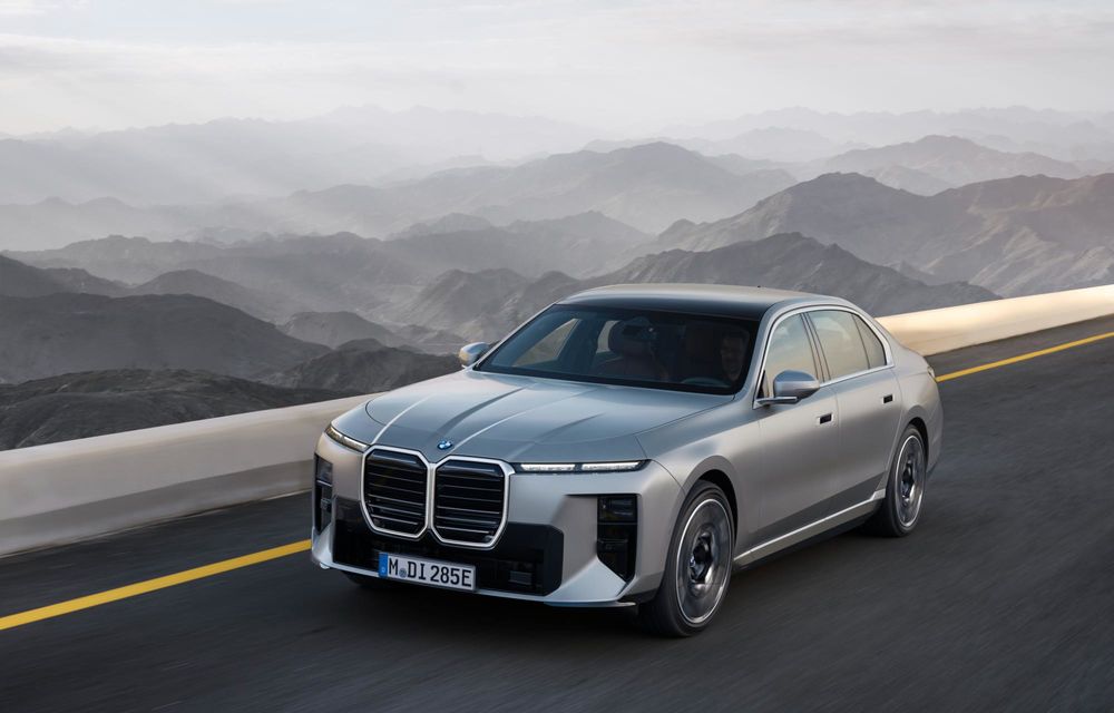 Noul BMW Seria 7 facelift: ecran pentru pasager și 727 km autonomie pentru versiunea electrică - Poza 10