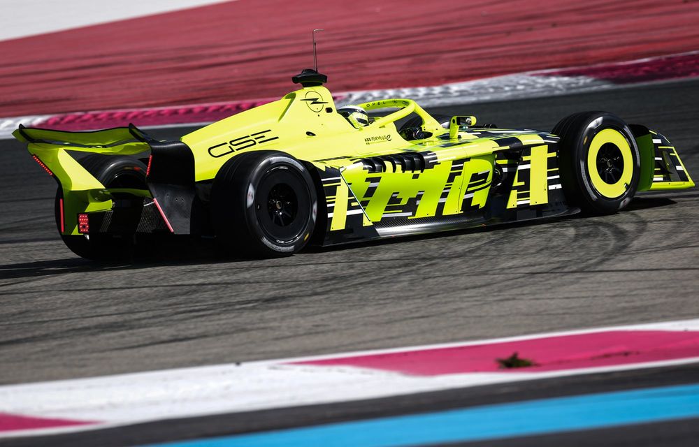 Opel prezintă primul său monopost de Formula E - Poza 6