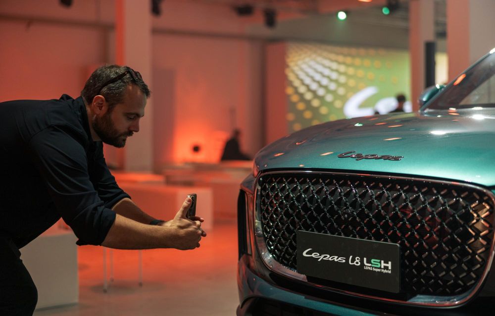 REPORTAJ: Am fost la Milano pentru a marca debutul mărcii Lepas în Europa. Ajunge și în România - Poza 14