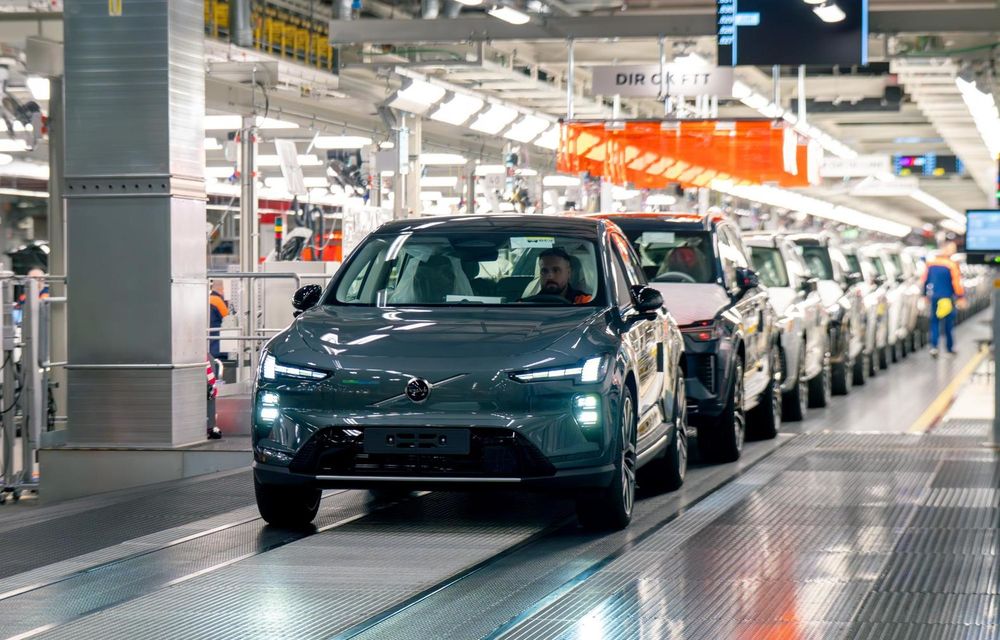 Volvo demarează producția lui EX60 la uzina din Torslanda, Suedia - Poza 1