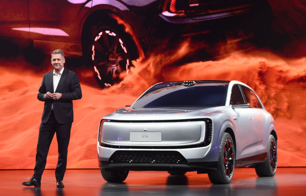 Ce mai debutează în alte părți: noul AUDI E7X, SUV electric pentru China cu 680 CP - Poza 2
