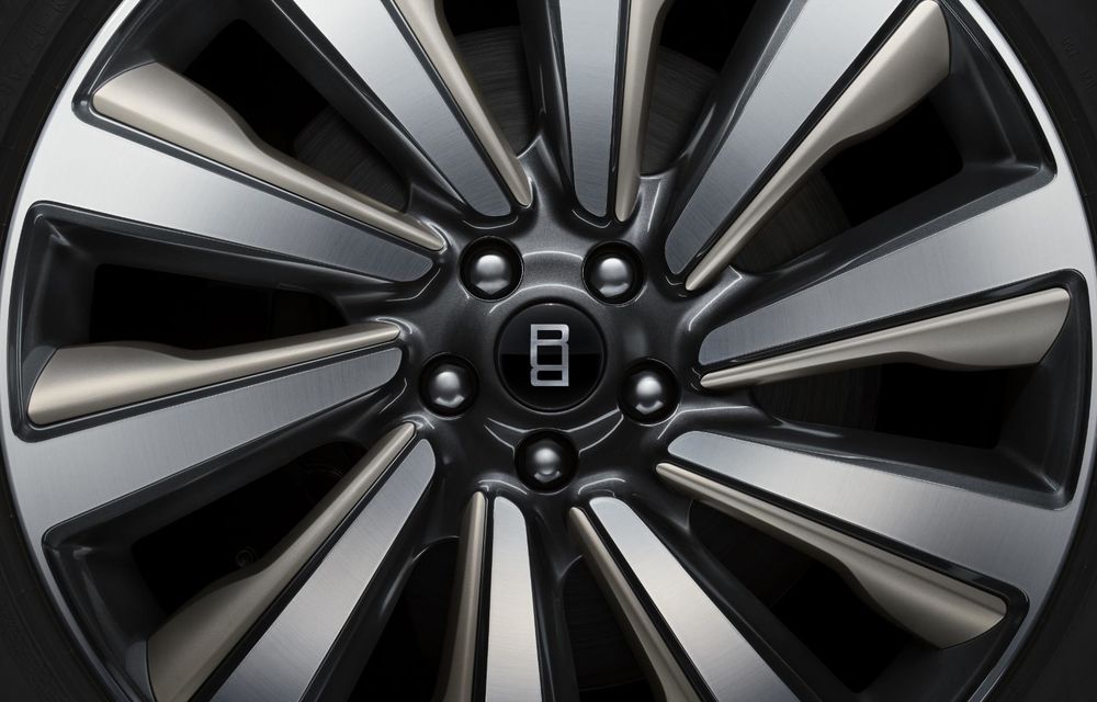 Noul Range Rover SV Ultra: cel mai luxos Range Rover din istorie, disponibil doar prin invitație - Poza 17