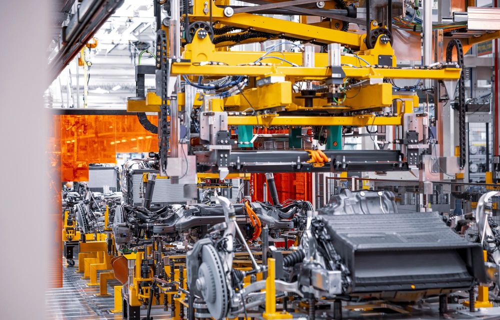 Noul Mercedes-Benz GLC electric a intrat în producție la uzina din Bremen - Poza 3
