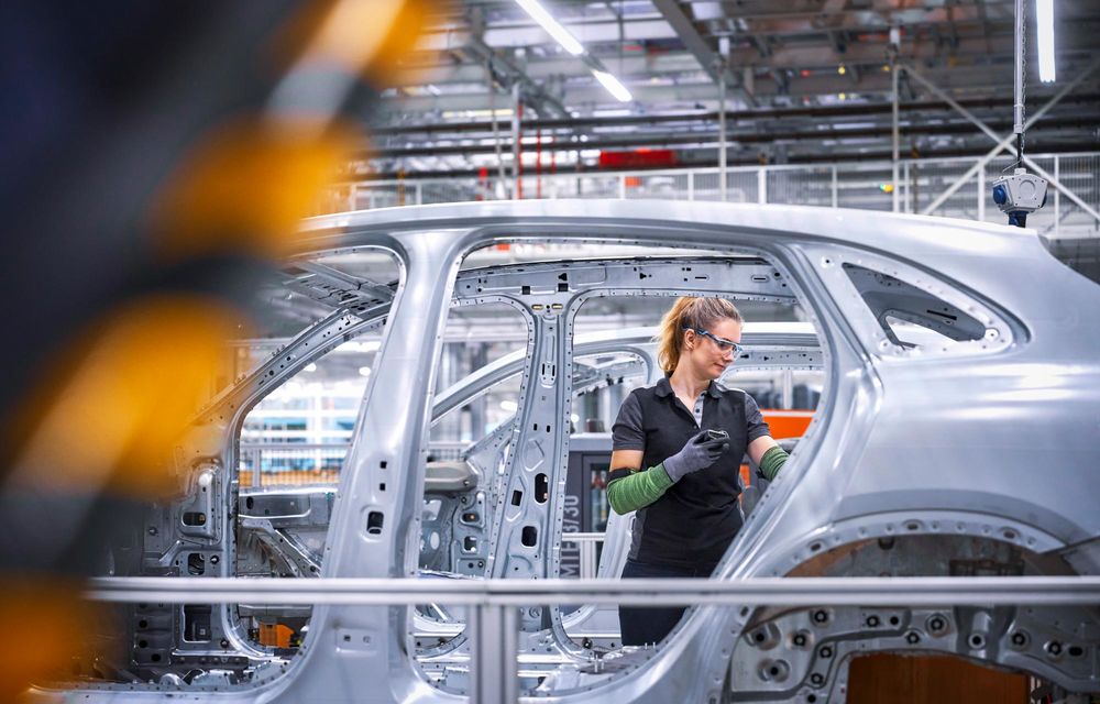 Noul Mercedes-Benz GLC electric a intrat în producție la uzina din Bremen - Poza 8