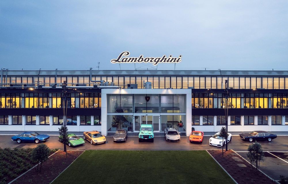 Lamborghini la aniversare: marca italiană împlinește 63 de ani - Poza 4
