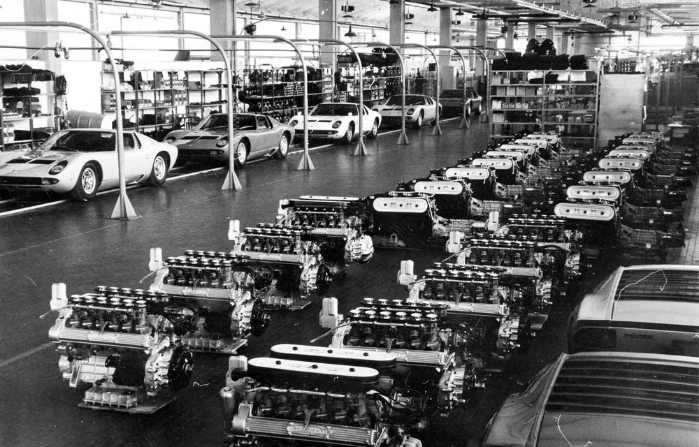 Lamborghini la aniversare: marca italiană împlinește 63 de ani - Poza 8