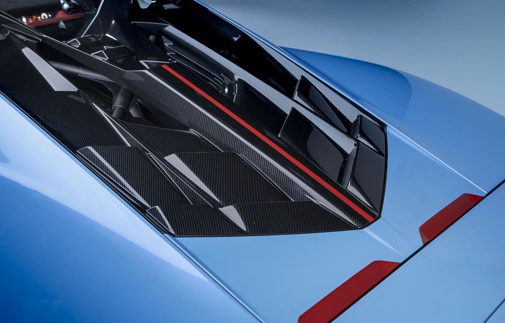 Cea mai puternică decapotabilă din istoria Lamborghini: doar 15 exemplare - Poza 21