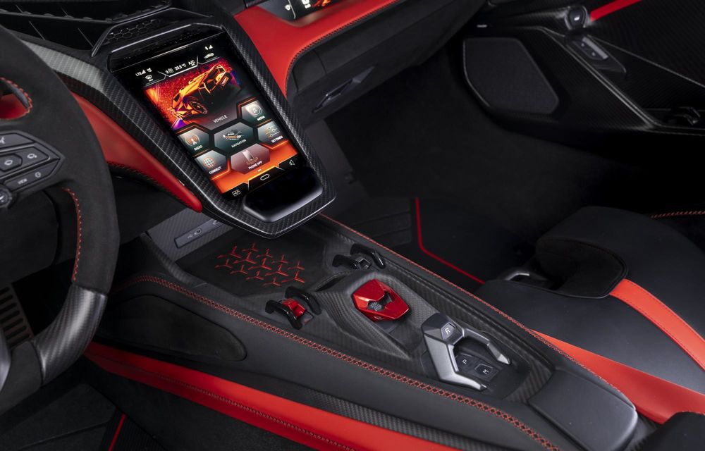 Cea mai puternică decapotabilă din istoria Lamborghini: doar 15 exemplare - Poza 15
