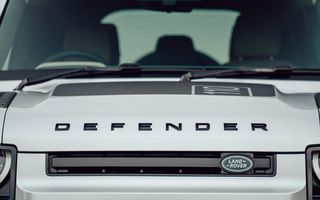 Viitorul Land Rover Defender facelift va avea versiune cu 4 locuri