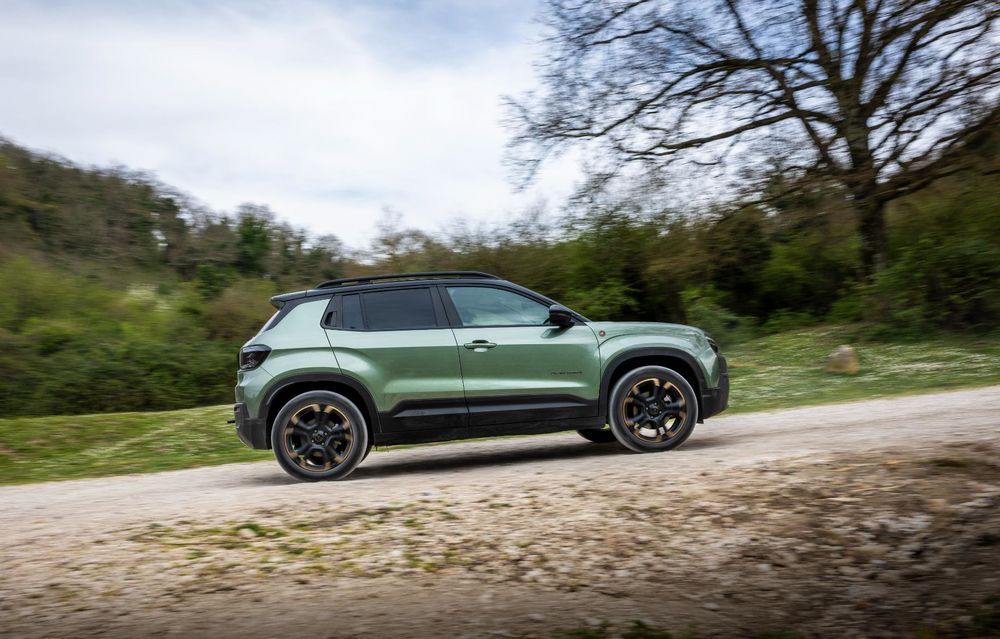 Noul Jeep Avenger facelift: design revizuit și motorizare nouă - Poza 82