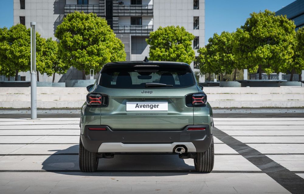 Noul Jeep Avenger facelift: design revizuit și motorizare nouă - Poza 9