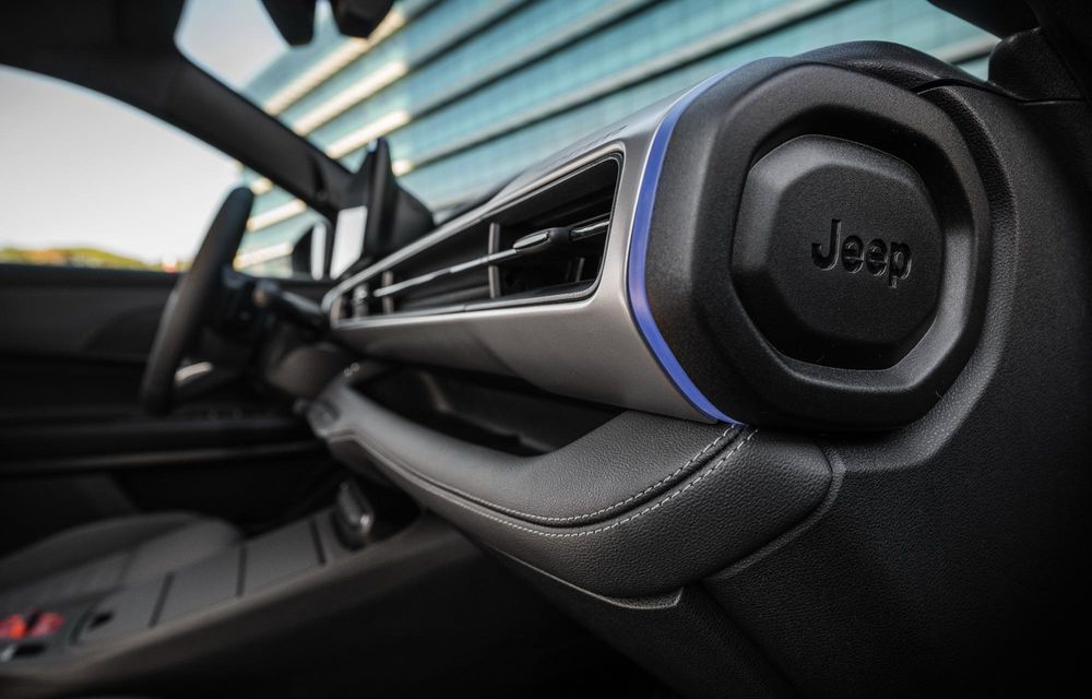 Noul Jeep Avenger facelift: design revizuit și motorizare nouă - Poza 26