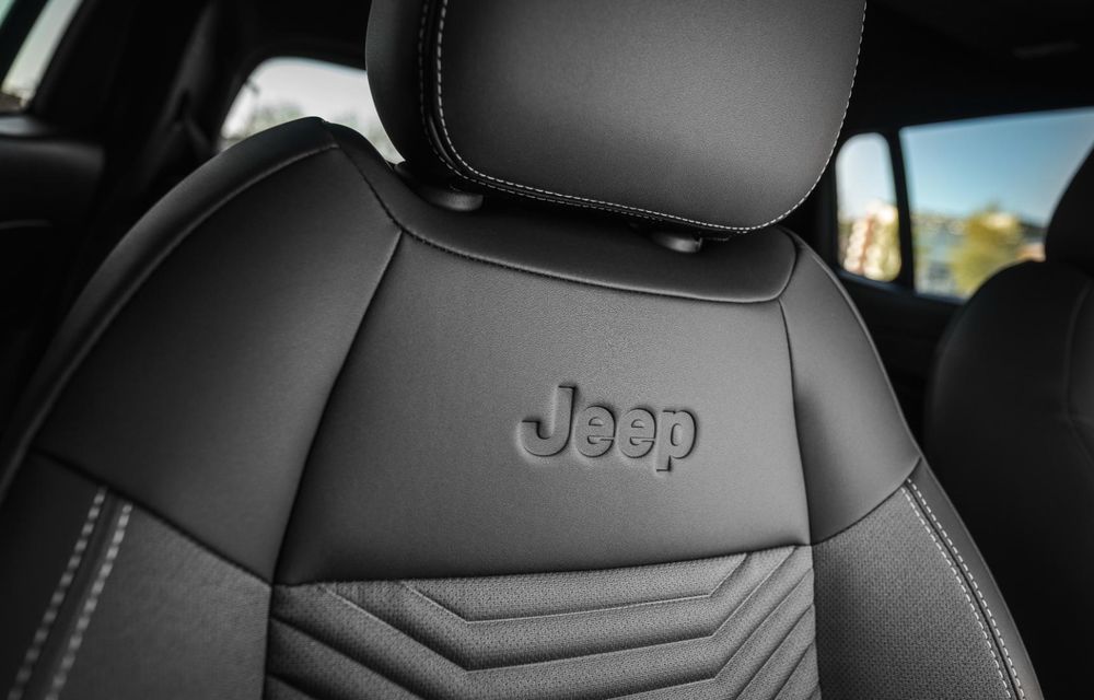 Noul Jeep Avenger facelift: design revizuit și motorizare nouă - Poza 30